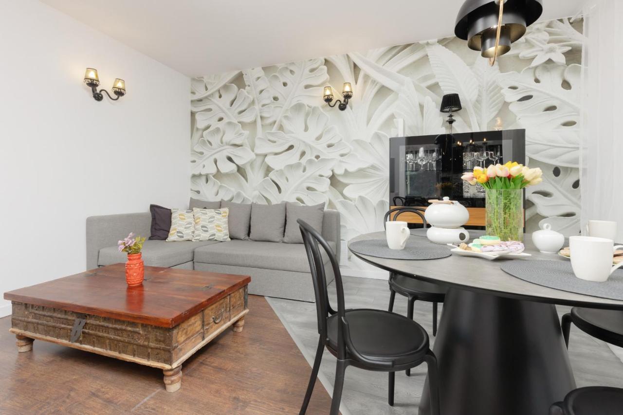 Blonia Wilanowskie By Renters Apartment Warsaw