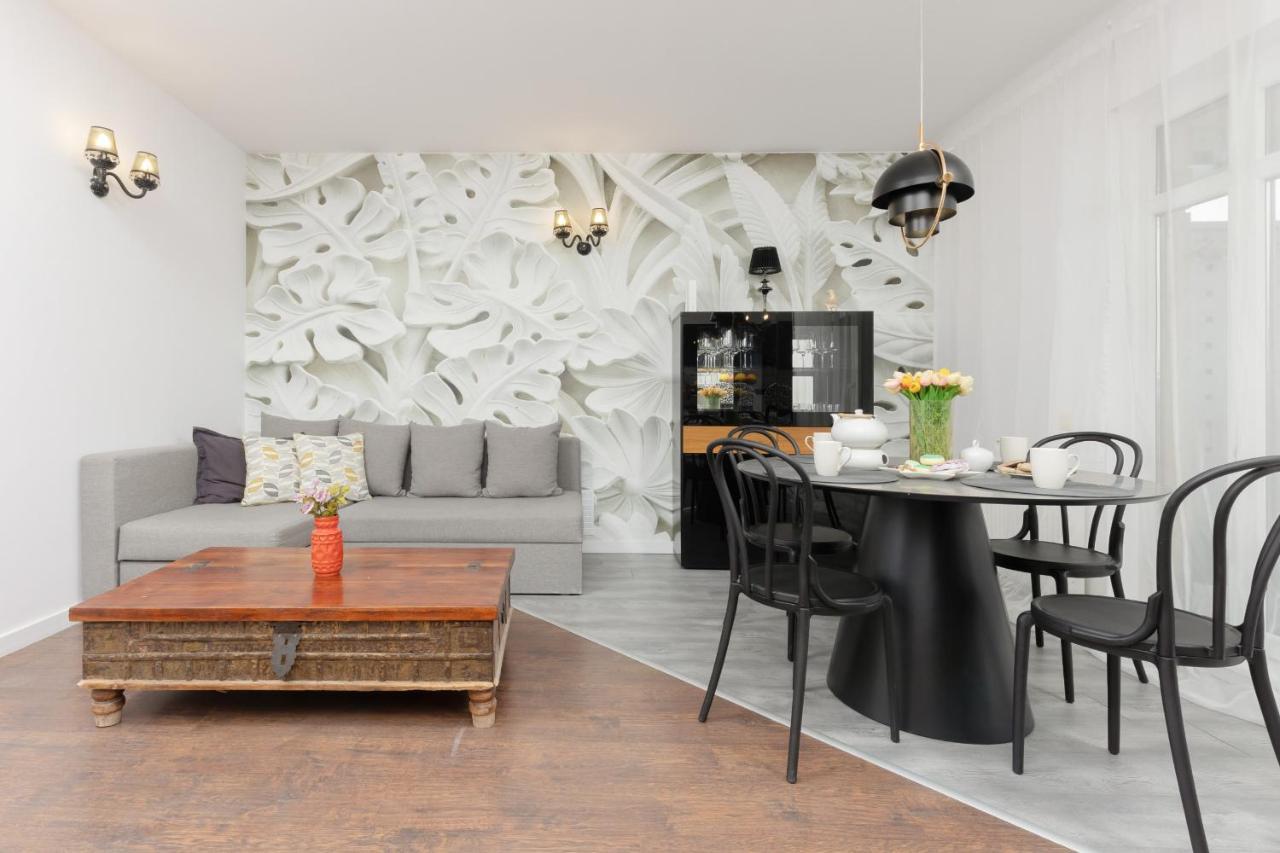 Blonia Wilanowskie By Renters Warsaw
