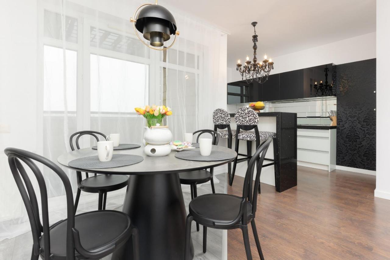 Blonia Wilanowskie By Renters Apartment *
