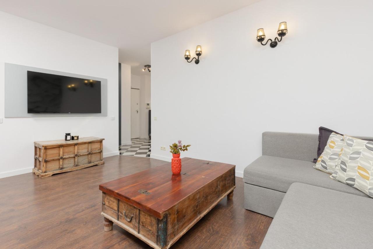 Blonia Wilanowskie By Renters Apartment *