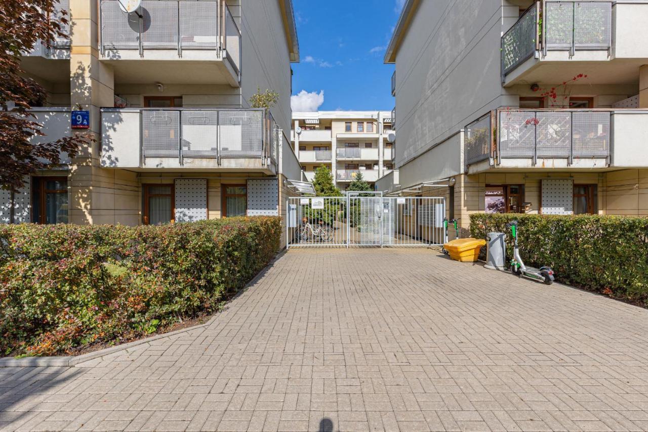 Blonia Wilanowskie By Renters Apartment *