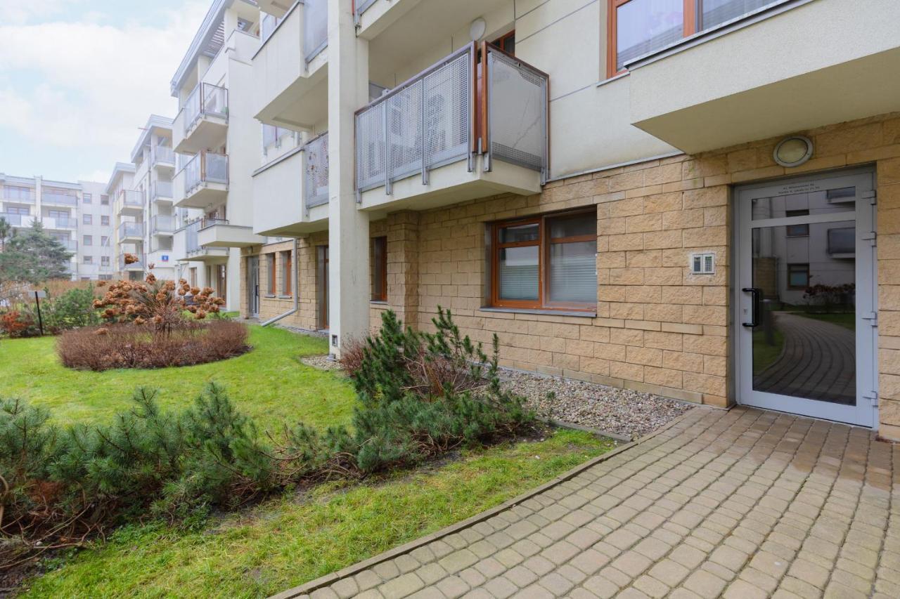 Blonia Wilanowskie By Renters Apartment